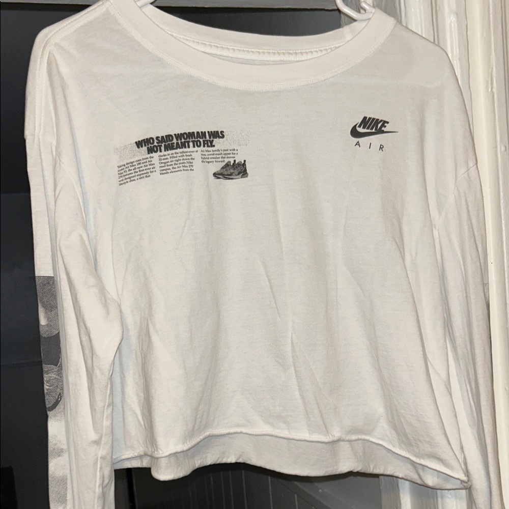 Nike Air Women's Graphic White Long Sleeve Tee